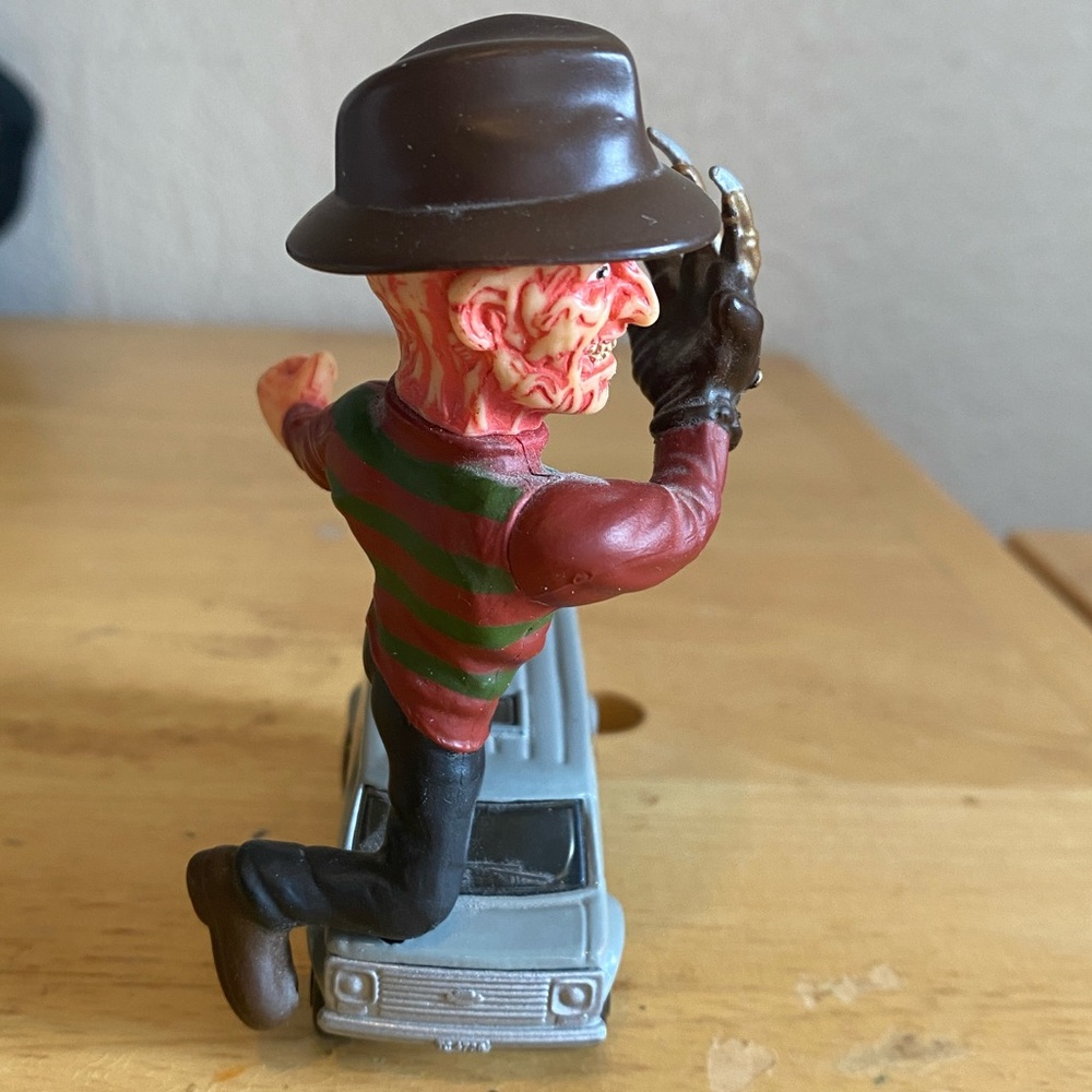 Freddy Back - Picture 2 of 7
